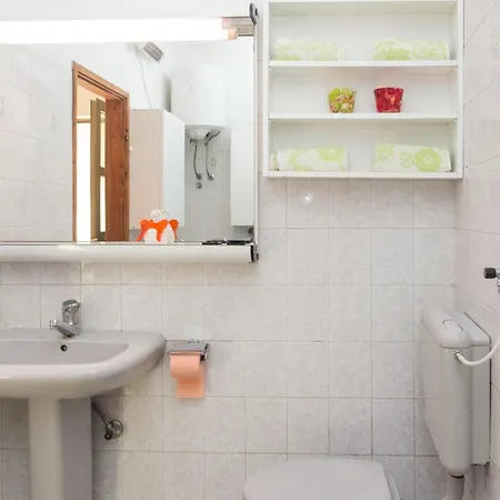 Eleonora - Three Bedroom With Terrace Apartment