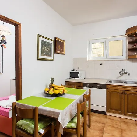 Appartement Eleonora - Three Bedroom With Terrace *